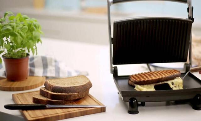 Paslanan Tost Makinesi Nasıl Temizlenir?