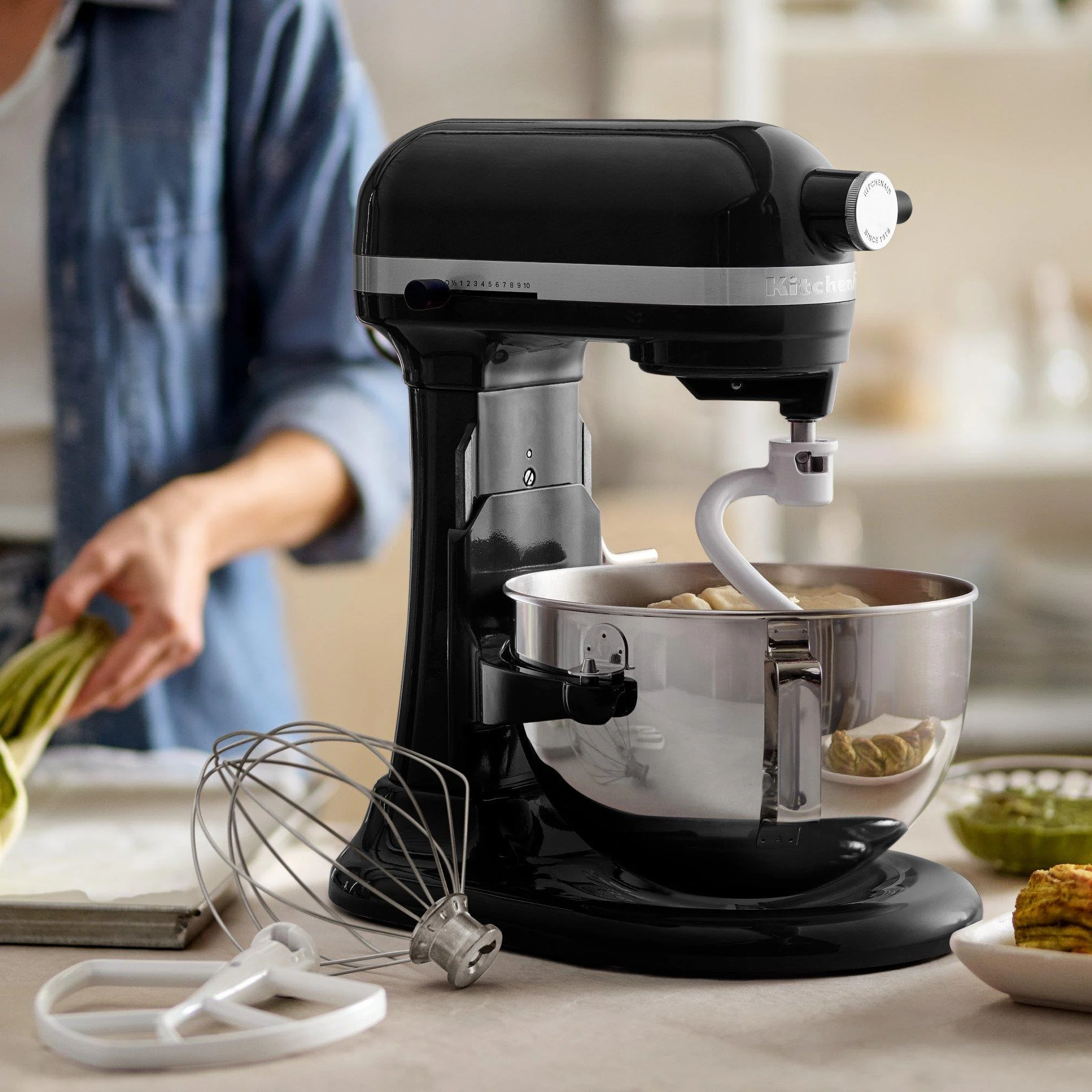 Kitchenaid - Kitchen Aid Heavy Duty Stand Mixer - Onyx Black 5.2 Lt. 5KSM55SXXEOB